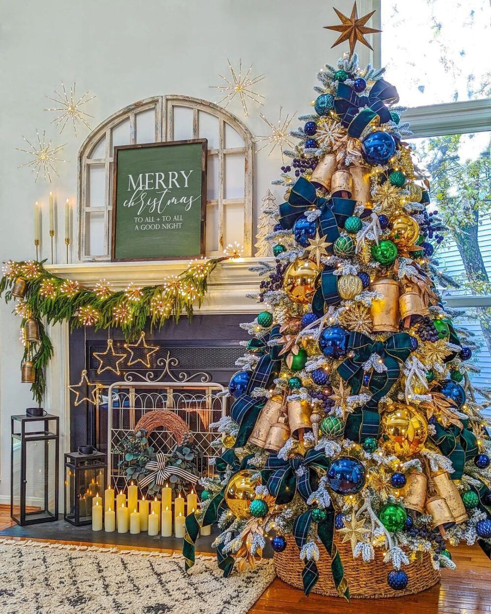 Turn Cherished Memories Into a Meaningful Christmas Tree